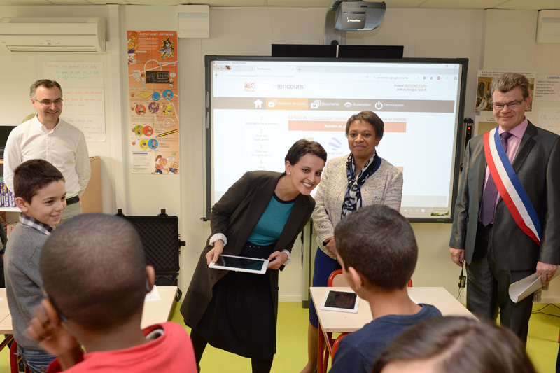 Najat Vallaud-Belkacem et Hélène Geoffroy ont inauguré l’école transitoire René- Beauverie