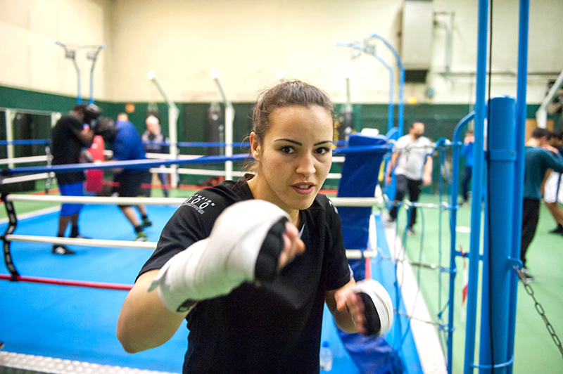 Ehlem Mekhaled, nouvelle reine de la boxe française